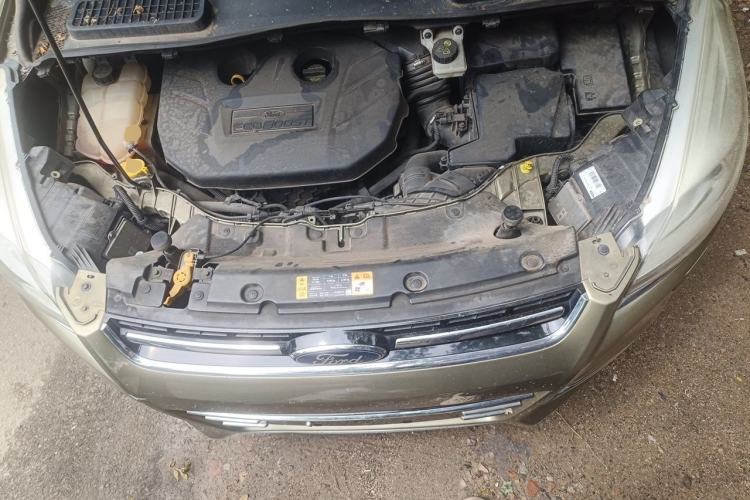 Used Ford Kuga 2013 2.0L GTDi Four-Wheel Drive Premium Model Engine Bay