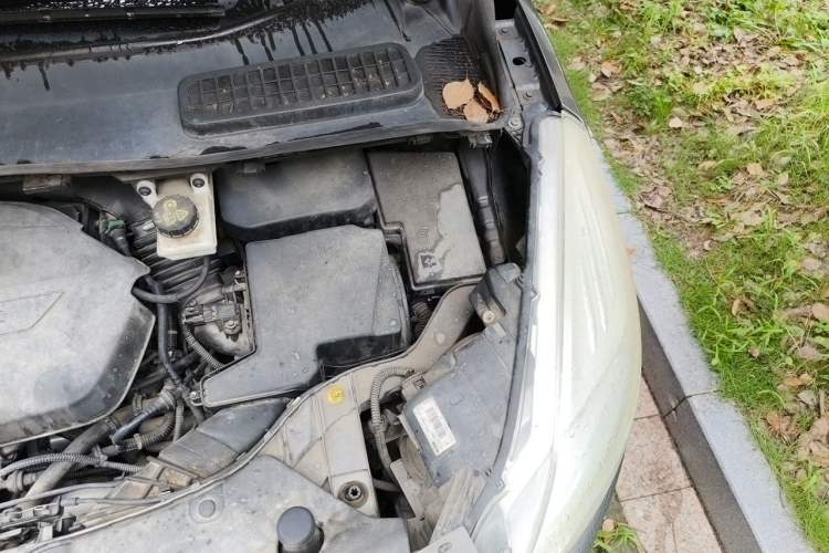 Used Ford Kuga 2013 1.6L GTDi 4x4 Elite Model Engine Bay Left