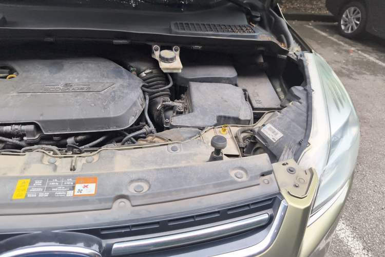 Used Ford Kuga 2013 1.6L GTDi 4x4 Elite Model Engine Bay Left