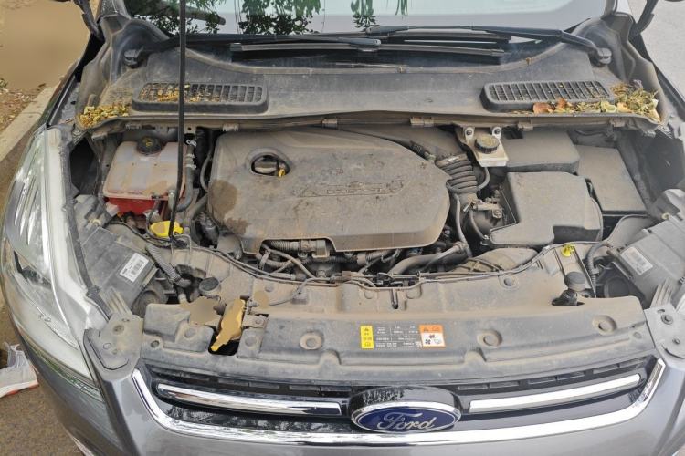 Used Ford Kuga 2013 1.6L GTDi Two-Wheel-Drive Trend Model Engine Bay