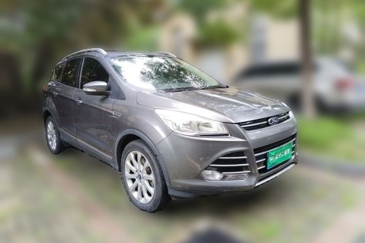 Used Ford Kuga 2013 1.6L GTDi 4x4 Elite Model Front Right 45 Deg