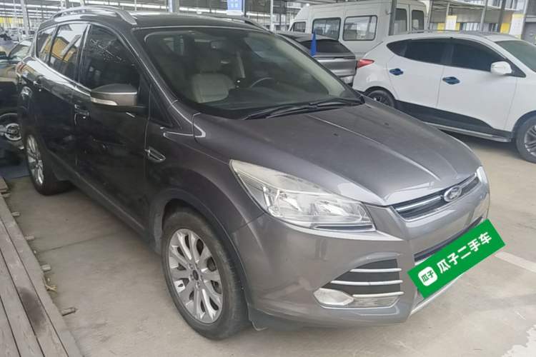 Used Ford Kuga 2013 1.6L GTDi 4x4 Elite Model Front Right 45 Deg