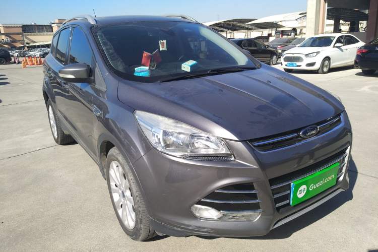 Used Ford Kuga 2013 2.0L GTDi Four-Wheel-Drive Elite Model Front Right 45 Deg