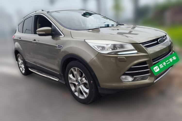 Used Ford Kuga 2013 2.0L GTDi Four-Wheel-Drive Sport Model Front Right 45 Deg
