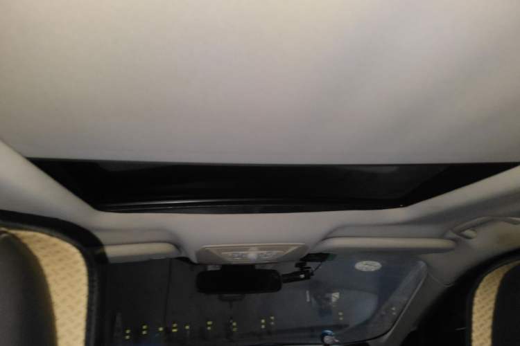 Used Ford Kuga 2013 2.0L GTDi Four-Wheel-Drive Sport Model Headliner