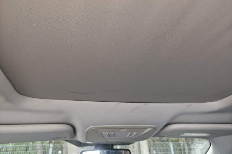 Used Ford Kuga 2013 1.6L GTDi Two-Wheel-Drive Trend Model Headliner
