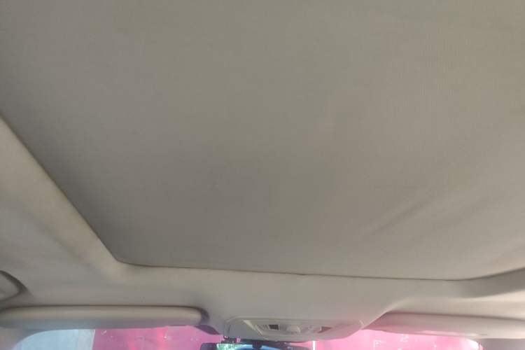 Used Ford Kuga 2013 2.0L GTDi Four-Wheel-Drive Sport Model Headliner