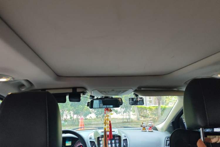 Used Ford Kuga 2013 1.6L GTDi Two-Wheel-Drive Trend Model Headliner