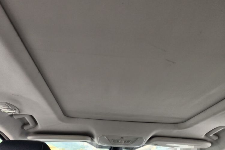 Used Ford Kuga 2013 2.0L GTDi Four-Wheel-Drive Sport Model Headliner