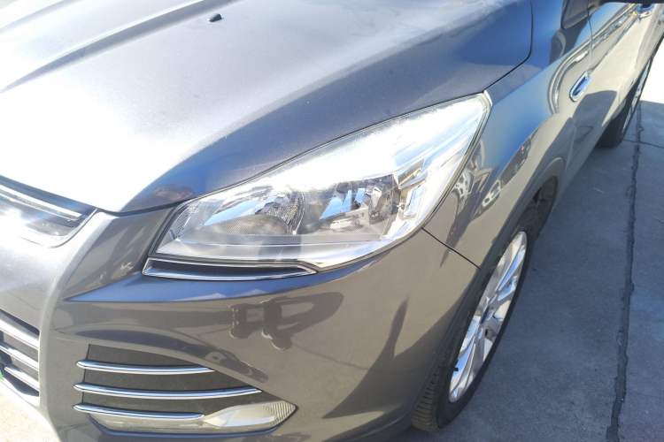 Used Ford Kuga 2013 2.0L GTDi Four-Wheel-Drive Elite Model Left Front Headlight