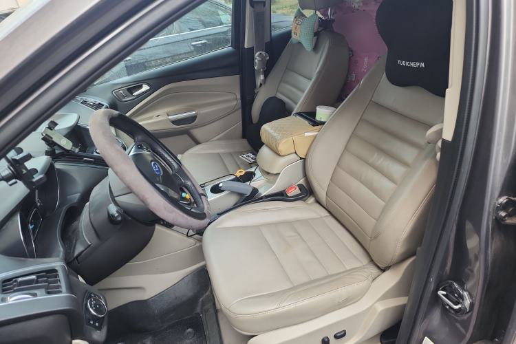 Used Ford Kuga 2013 2.0L GTDi Four-Wheel-Drive Sport Model Left Front Seat