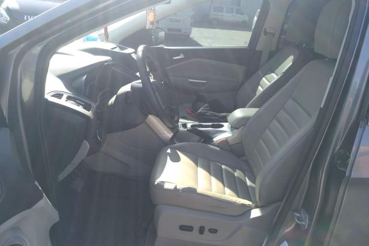 Used Ford Kuga 2013 2.0L GTDi Four-Wheel-Drive Elite Model Left Front Seat