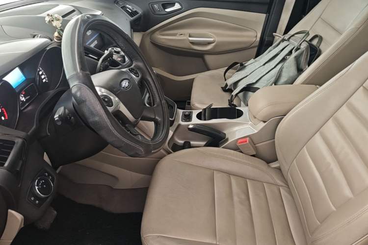 Used Ford Kuga 2013 2.0L GTDi Four-Wheel Drive Premium Model Left Front Seat