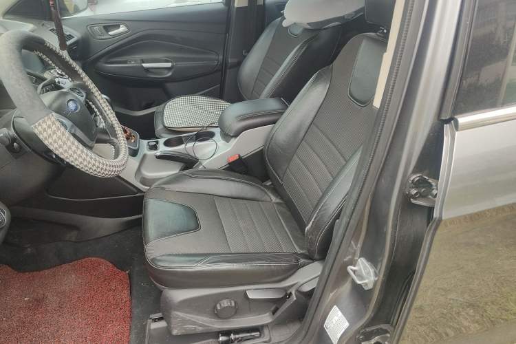 Used Ford Kuga 2013 1.6L GTDi Two-Wheel-Drive Trend Model Left Front Seat