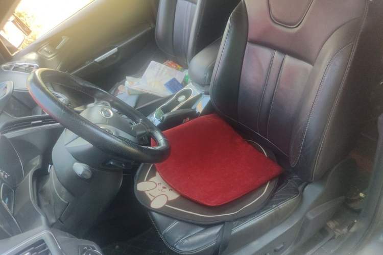 Used Ford Kuga 2013 2.0L GTDi Four-Wheel-Drive Sport Model Left Front Seat