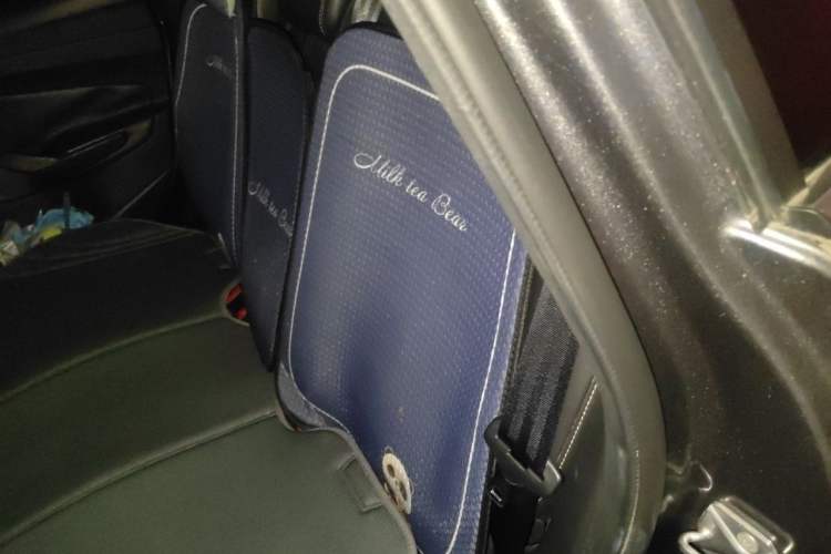 Used Ford Kuga 2013 2.0L GTDi Four-Wheel-Drive Sport Model Left Rear Seat