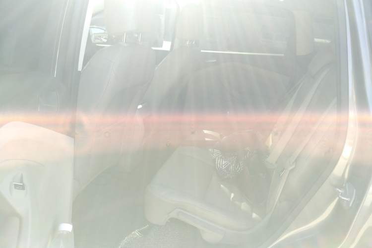 Used Ford Kuga 2013 2.0L GTDi Four-Wheel-Drive Elite Model Left Rear Seat
