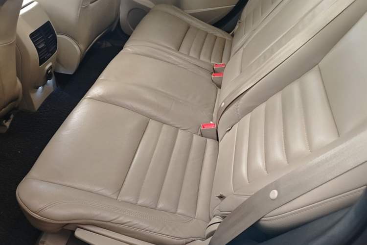 Used Ford Kuga 2013 2.0L GTDi Four-Wheel Drive Premium Model Left Rear Seat