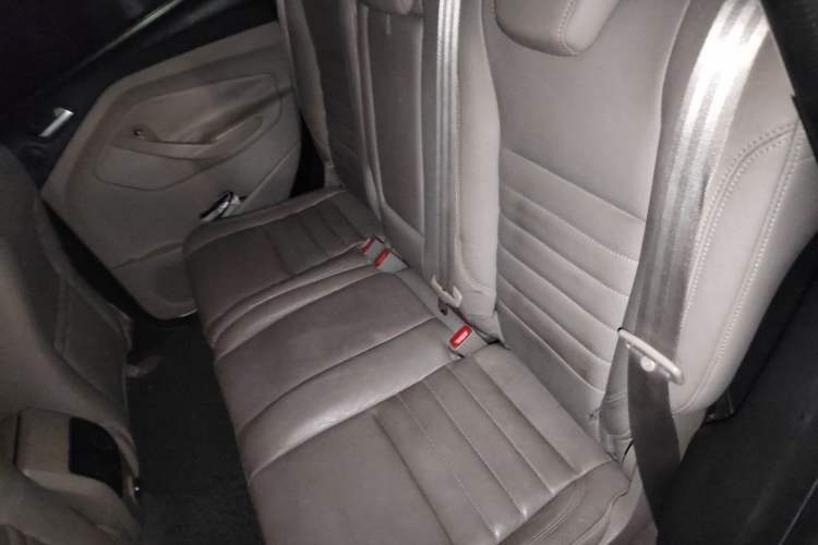 Used Ford Kuga 2013 2.0L GTDi Four-Wheel-Drive Elite Model Left Rear Seat