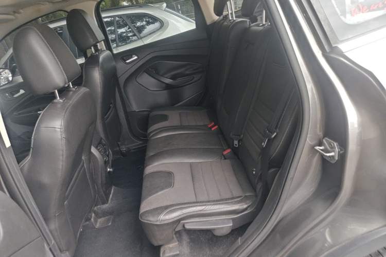 Used Ford Kuga 2013 1.6L GTDi Two-Wheel-Drive Trend Model Left Rear Seat