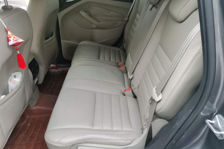 Used Ford Kuga 2013 2.0L GTDi Four-Wheel-Drive Elite Model Left Rear Seat
