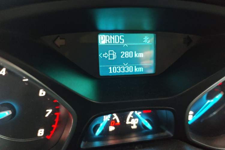 Used Ford Kuga 2013 1.6L GTDi Two-Wheel-Drive Trend Model Odometer Close Up
