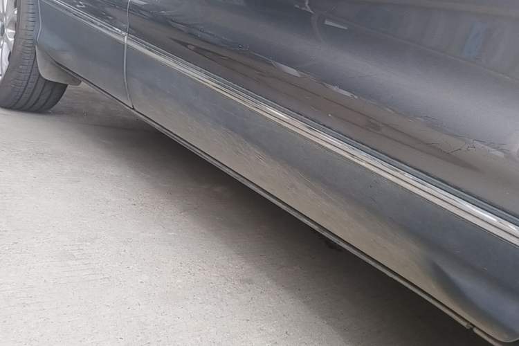 Used Ford Kuga 2013 1.6L GTDi 4x4 Elite Model Right Side Sill