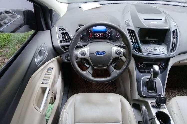 Used Ford Kuga 2013 1.6L GTDi 4x4 Elite Model Steering Wheel