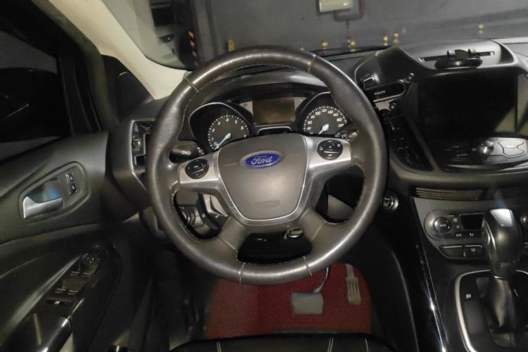 Used Ford Kuga 2013 2.0L GTDi Four-Wheel-Drive Sport Model Steering Wheel