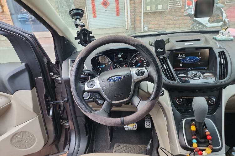 Used Ford Kuga 2013 2.0L GTDi Four-Wheel-Drive Sport Model Steering Wheel