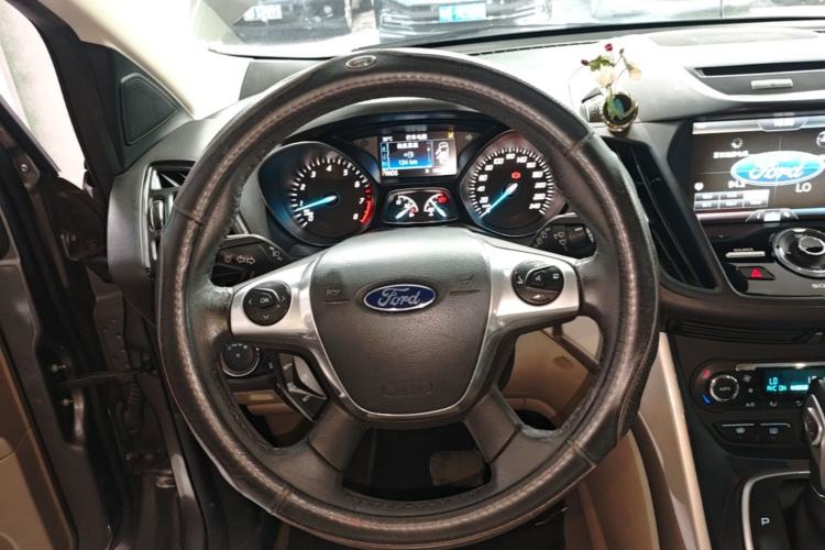 Used Ford Kuga 2013 2.0L GTDi Four-Wheel Drive Premium Model Steering Wheel