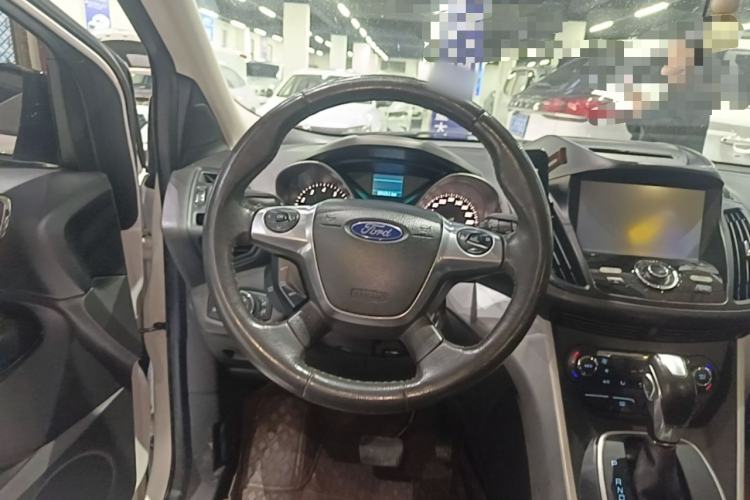Used Ford Kuga 2013 1.6L GTDi Two-Wheel-Drive Trend Model Steering Wheel