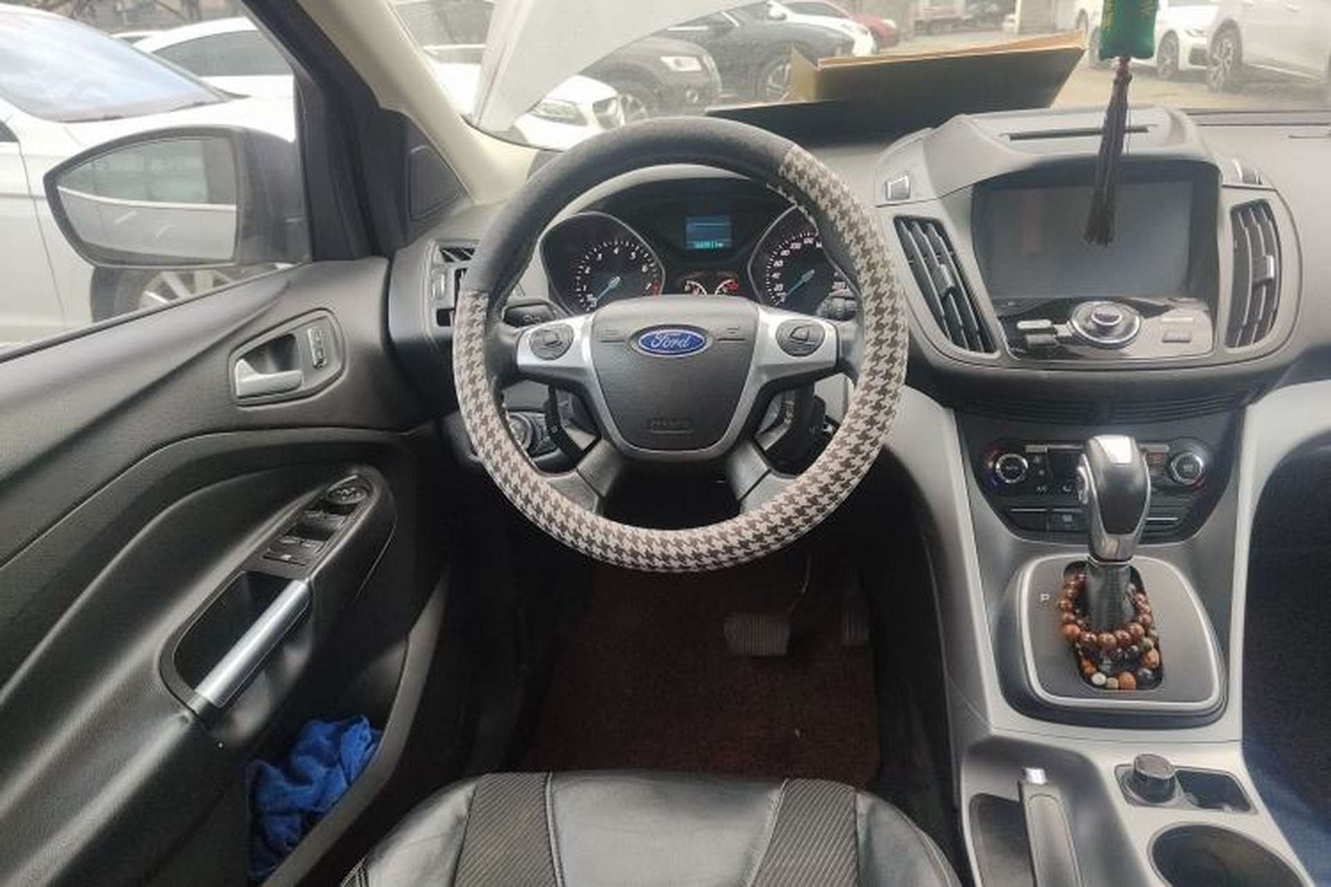 Used Ford Kuga 2013 1.6L GTDi Two-Wheel-Drive Trend Model Steering Wheel