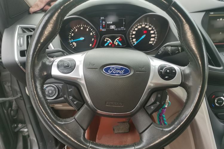 Used Ford Kuga 2013 2.0L GTDi Four-Wheel-Drive Elite Model Steering Wheel