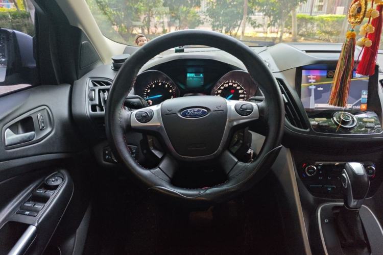 Used Ford Kuga 2013 1.6L GTDi Two-Wheel-Drive Trend Model Steering Wheel