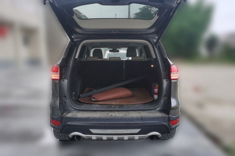 Used Ford Kuga 2013 2.0L GTDi Four-Wheel-Drive Elite Model Trunk