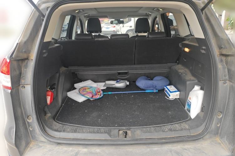 Used Ford Kuga 2013 1.6L GTDi Two-Wheel-Drive Trend Model Trunk