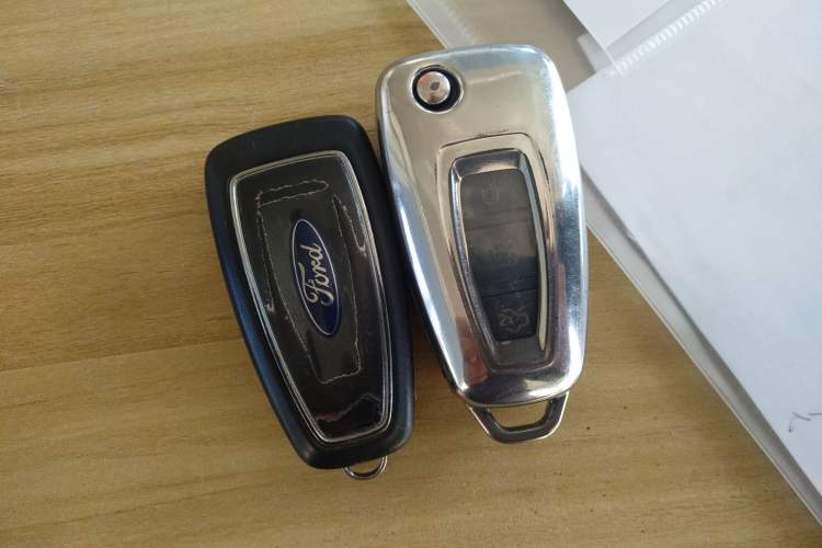 Used Ford Kuga 2013 2.0L GTDi Four-Wheel-Drive Elite Model Vehicle Key