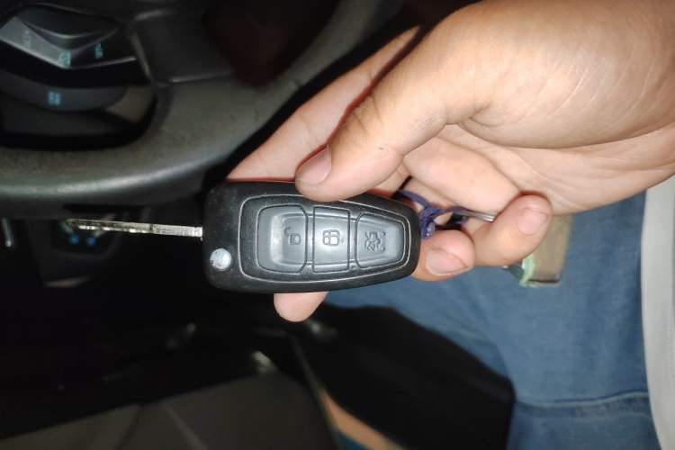 Used Ford Kuga 2013 2.0L GTDi Four-Wheel-Drive Elite Model Vehicle Key