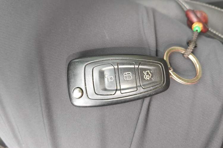 Used Ford Kuga 2013 1.6L GTDi Two-Wheel-Drive Trend Model Vehicle Key