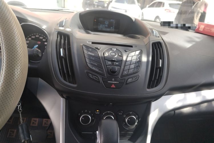 Used Ford Kuga 2013 1.6L GTDi Two-Wheel-Drive Comfort Model Audio And AC Panel