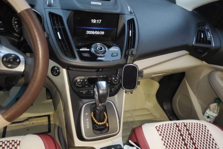 Used Ford Kuga 2013 2.0L GTDi Four-Wheel Drive Premium Model Audio And AC Panel