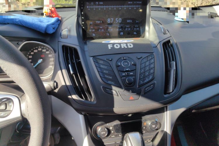 Used Ford Kuga 2013 1.6L GTDi Two-Wheel-Drive Trend Model Audio And AC Panel