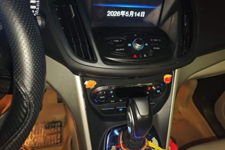 Used Ford Kuga 2013 1.6L GTDi 4x4 Elite Model Audio And AC Panel