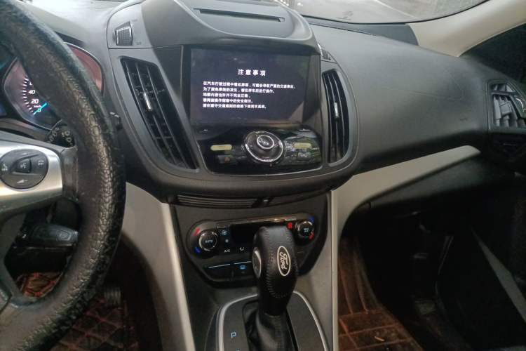 Used Ford Kuga 2013 1.6L GTDi Two-Wheel-Drive Trend Model Audio And AC Panel