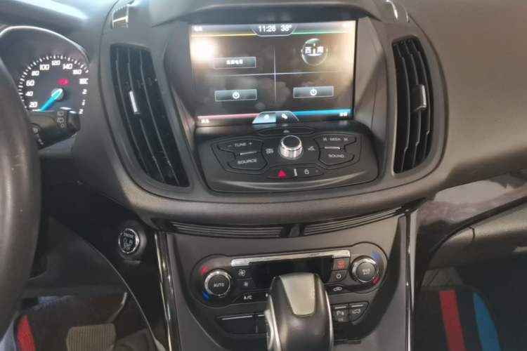Used Ford Kuga 2013 2.0L GTDi Four-Wheel-Drive Sport Model Audio And AC Panel