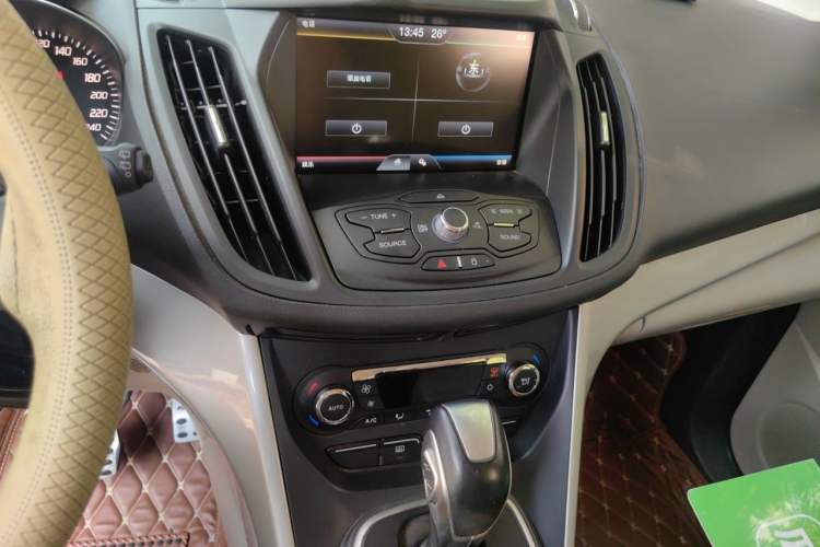 Used Ford Kuga 2013 2.0L GTDi Four-Wheel-Drive Elite Model Audio And AC Panel