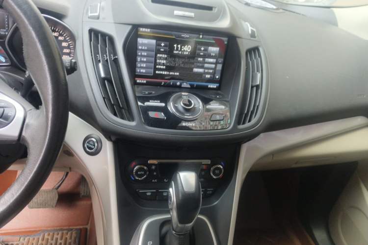 Used Ford Kuga 2013 2.0L GTDi Four-Wheel Drive Premium Model Audio And AC Panel