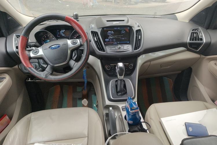 Used Ford Kuga 2013 2.0L GTDi Four-Wheel-Drive Elite Model Center Console