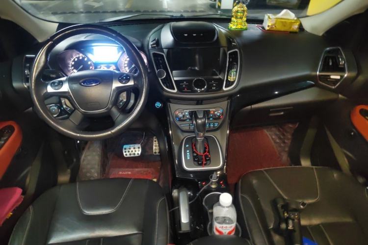 Used Ford Kuga 2013 2.0L GTDi Four-Wheel-Drive Sport Model Center Console